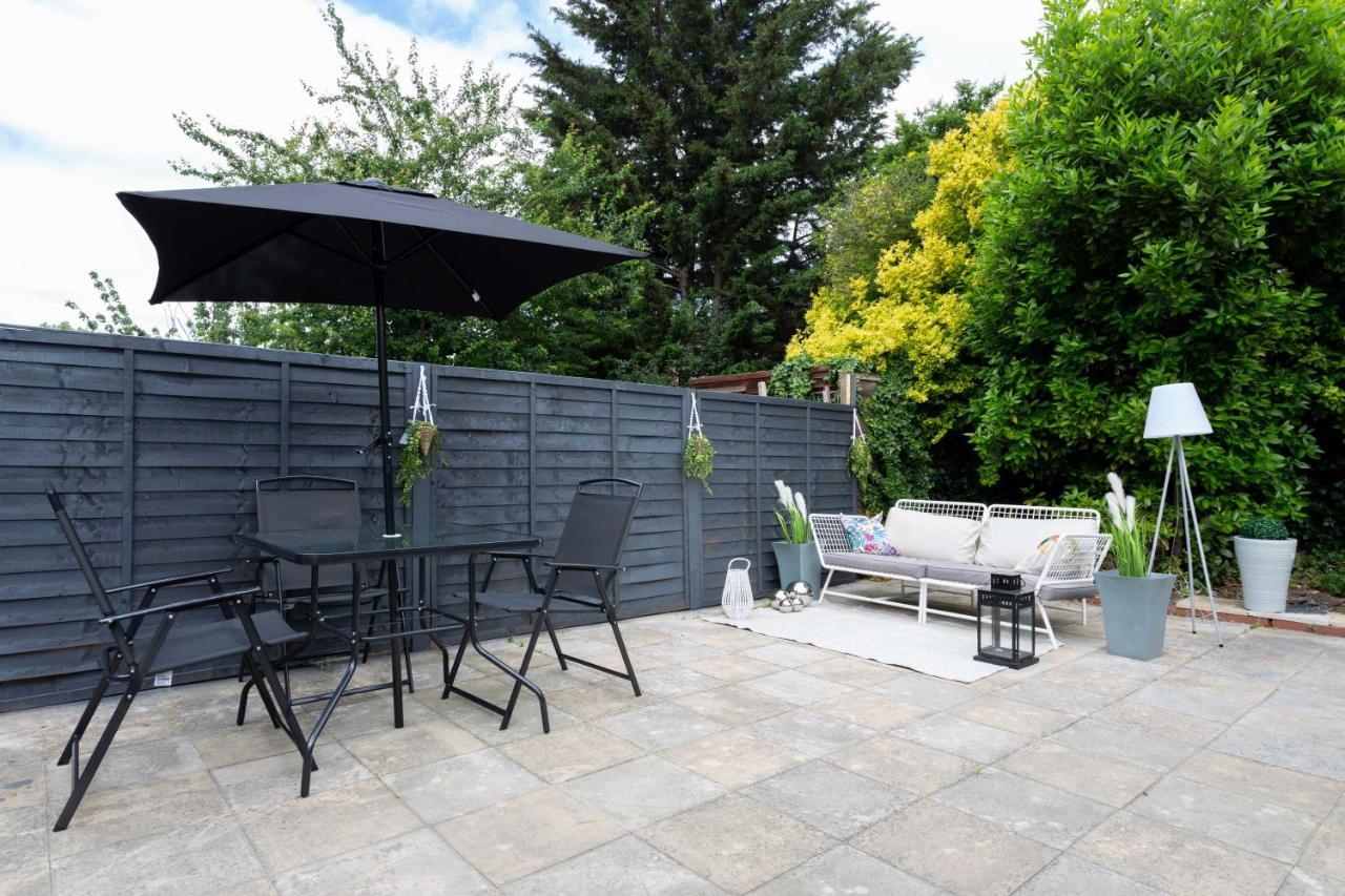 Сasa de vacaciones Contemporary 3 Bed House With Spacious Garden Close To Stratford *